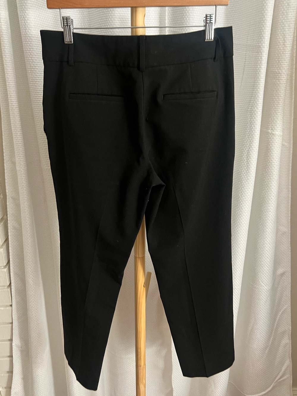 Ann Taylor factory - black dress pants, ankle length size 6